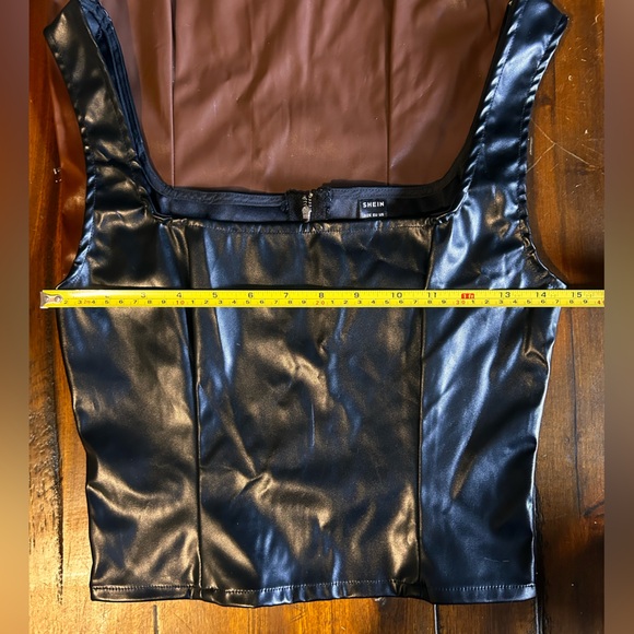 Set of 2 Vegan Leather Zipper Crop Tanks - Picture 7 of 9